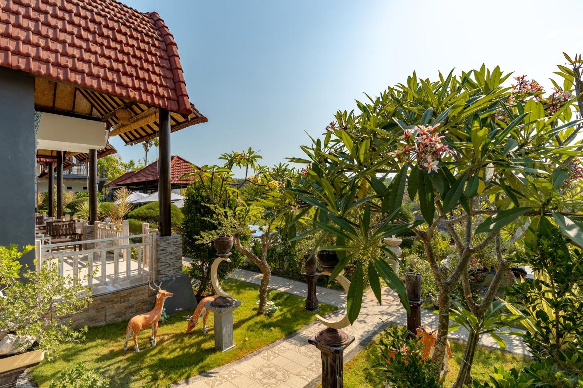 Kaylas Hill Resort Batununggul Extérieur photo
